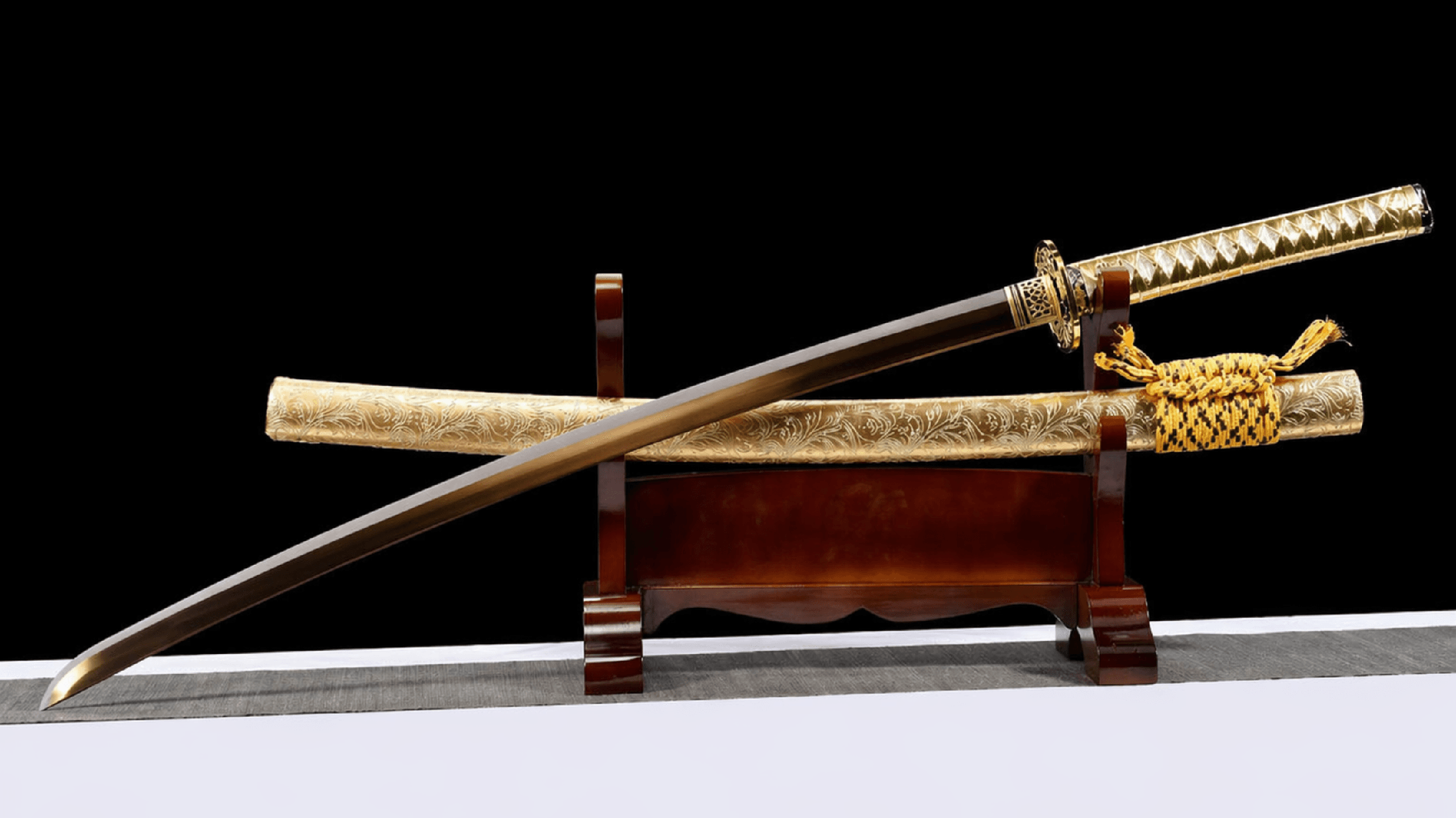 Kagetsu Katana (火月) — Fire Moon Hand-Forged Sword