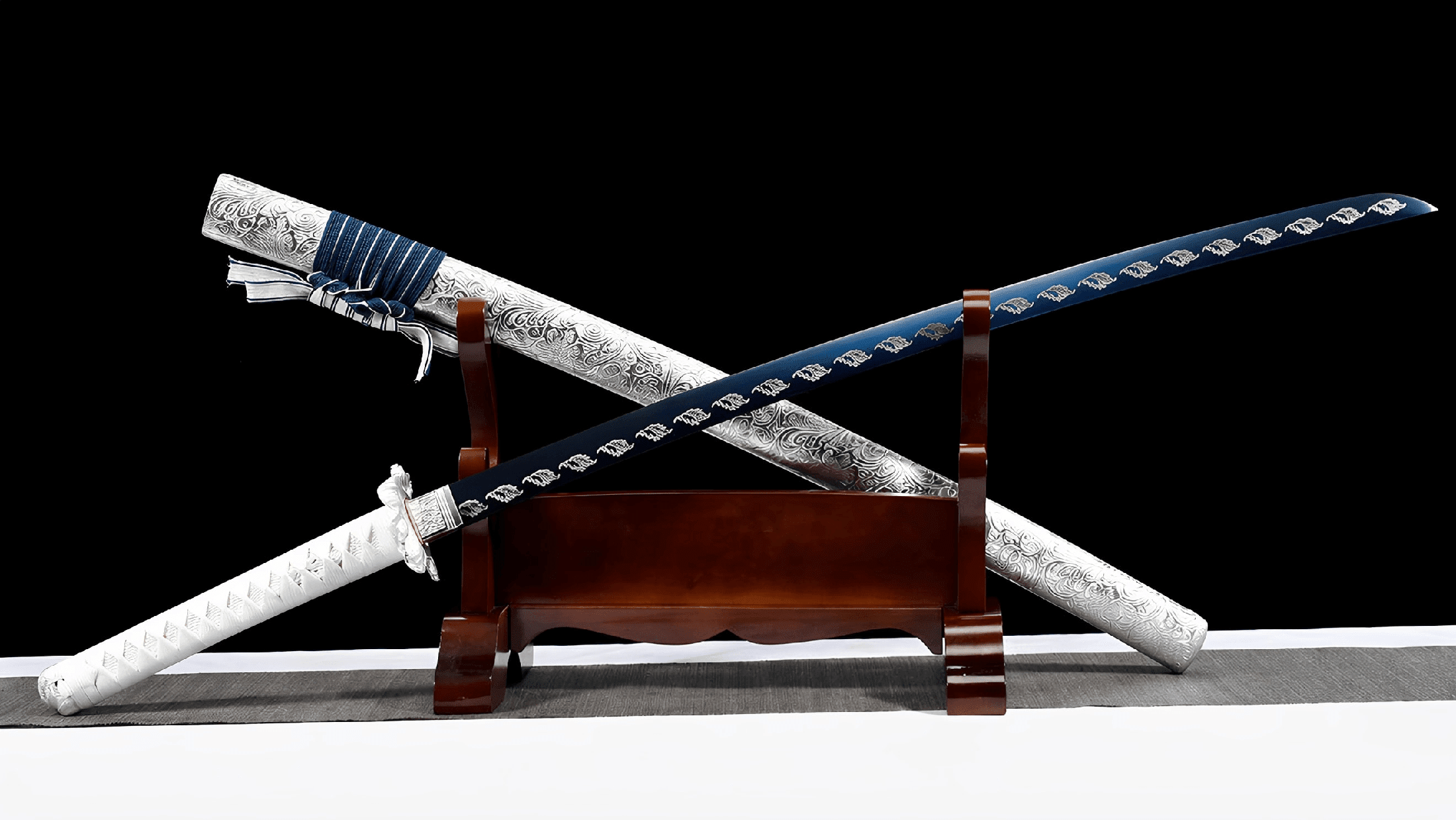 Shirotsuki "White Moon" Katana (白月)